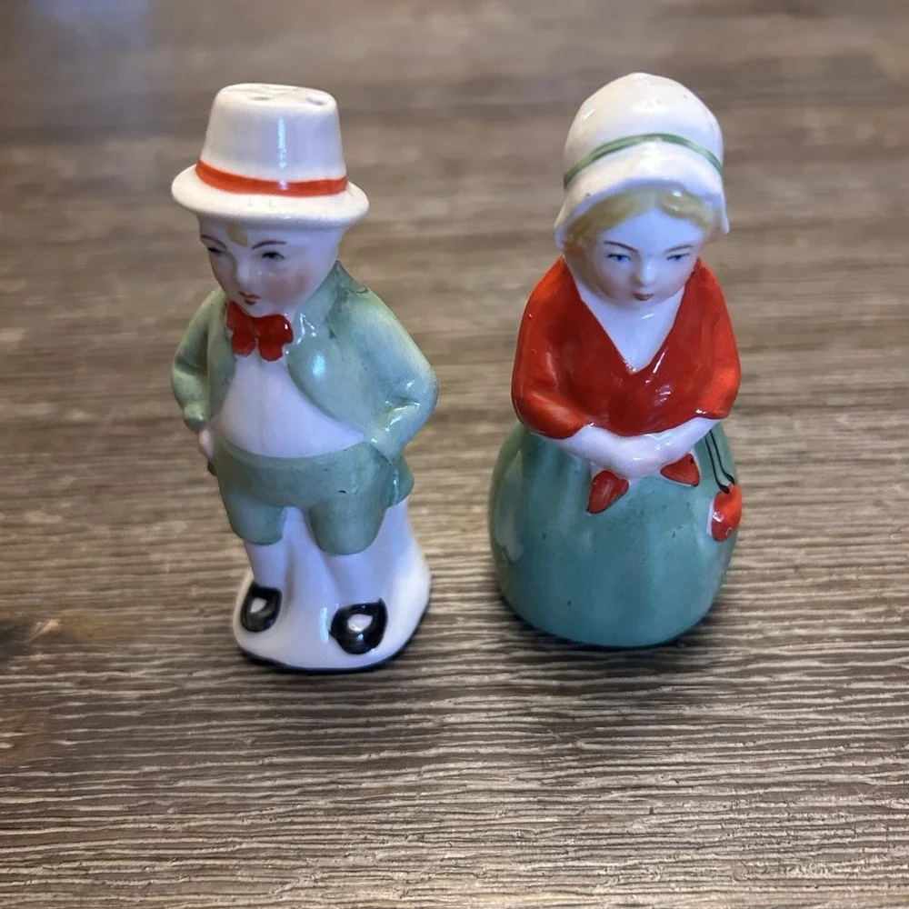 Czecho Slovakia Dutch Boy & Girl‎ Porcelain Salt Pepper Shakers Antique 1930-50s